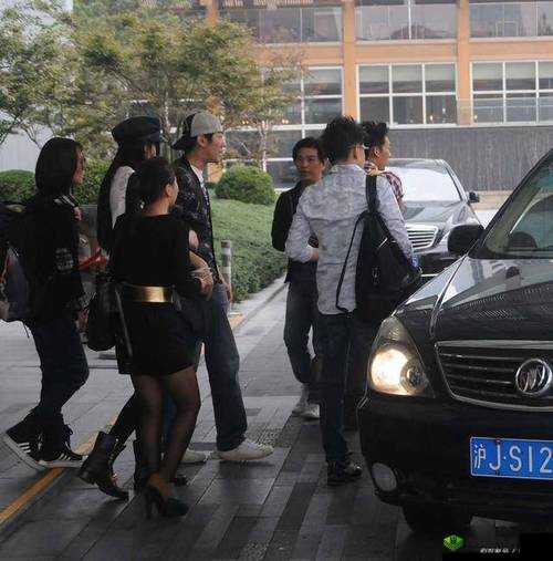 老谢小区保安赵敏老师:平凡岗位的不凡坚守