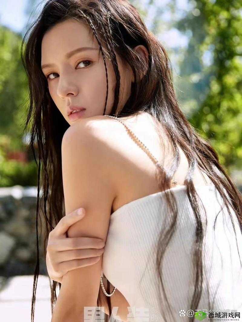 极品小仙女：艺校的璀璨之星